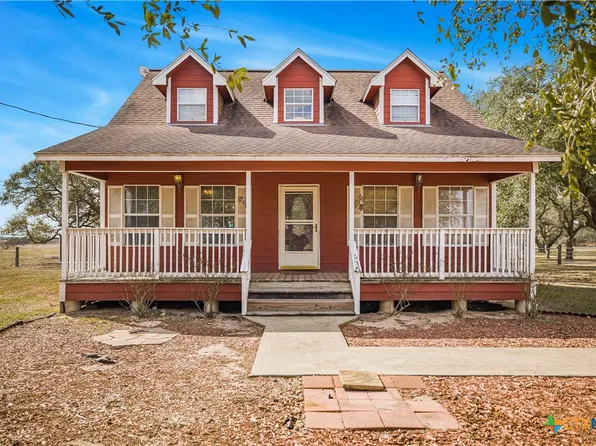 60 Ewing Rd, Goliad, TX 77963