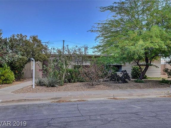 5th image of 223 S Texas Ave