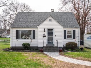 49 Cedar Ridge Rd, Newington, CT 06111