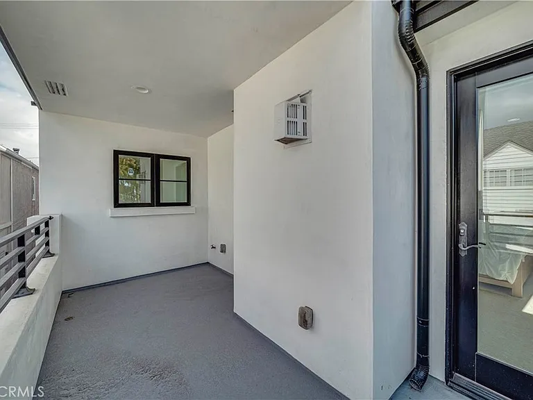 608 Heliotrope Ave — Photo 37