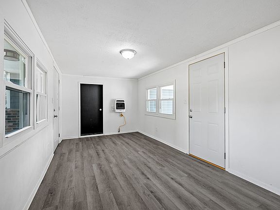 4th image of 21741 W Grand Ave