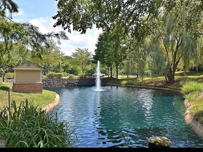 8605 Capistrano Way — Photo 28