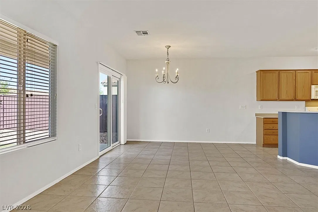 2 bed, 2.0 bath, 1610 sqft, $2,050 — Photo 3