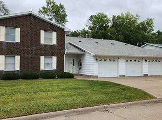 814 13th Ave N #7C, Clinton, IA 52732