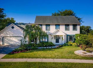 2010 Traders Xing, Fort Wayne, IN 46845