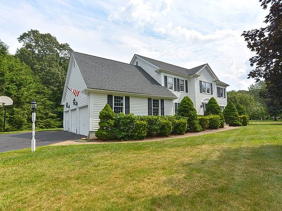 2nd image of 120 Laurie Ln