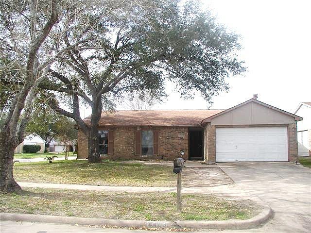 1st image of 4403 Kinloch Dr