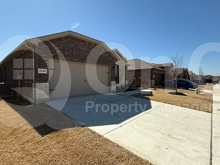 5459 Gold Pond Dr — Photo 2
