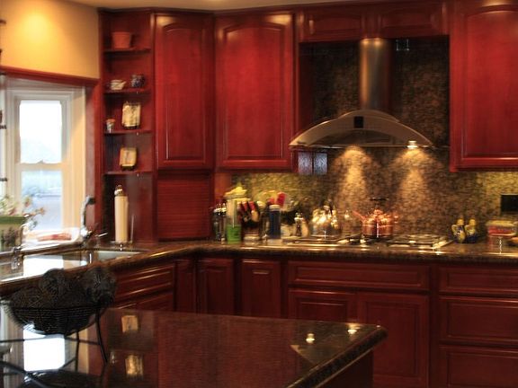 Vent hood w/ granite backsplash