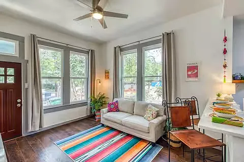 2 bed, 1819 sqft, $3,200 — Photo 4