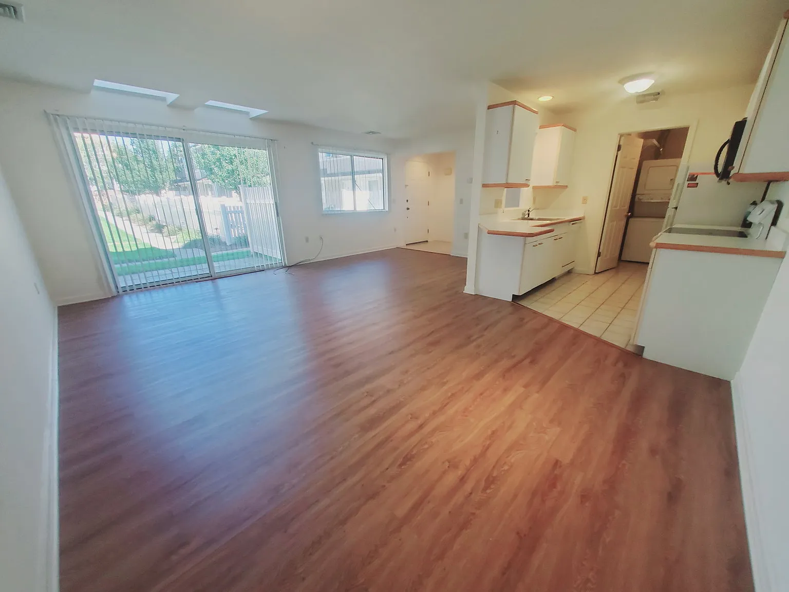 1 bed, 1.0 bath, 840 sqft, $2,000 — Photo 4