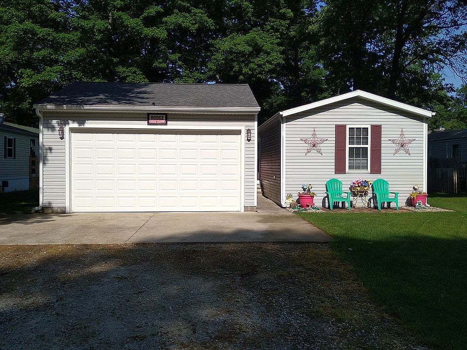 1st image of 1271 N Emerald Dr
