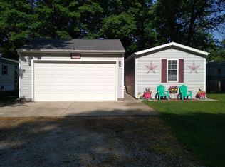 1271 N Emerald Dr, Mears, MI 49436