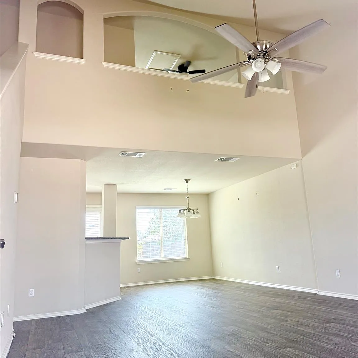3 bed, 2.5 bath, 1654 sqft, $1,875 — Photo 4