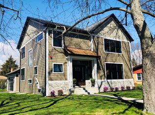 1370 Westwood Ct, Northbrook, IL