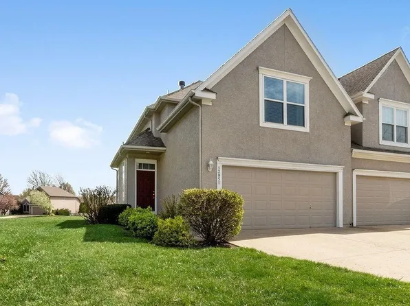 13851 S Acuff St, Olathe, KS 66062