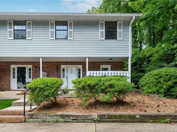 6027 Wintergreen Rd, Norcross, GA 30093