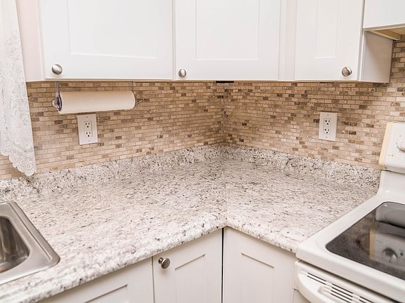5th image of 7699 SE Eagle Ave