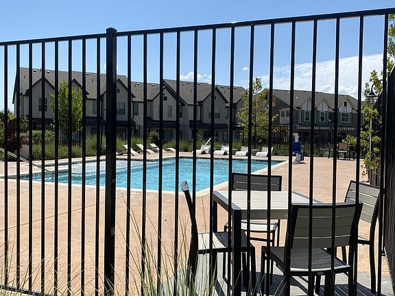 4th image of 7323 Ventura Ln