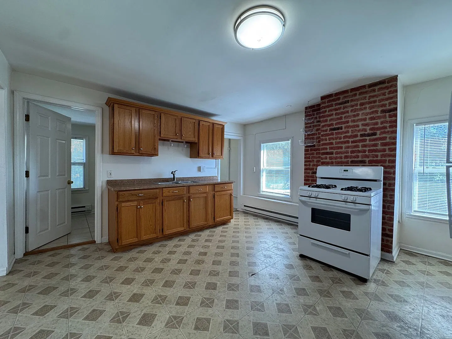 42 William St — Photo 4