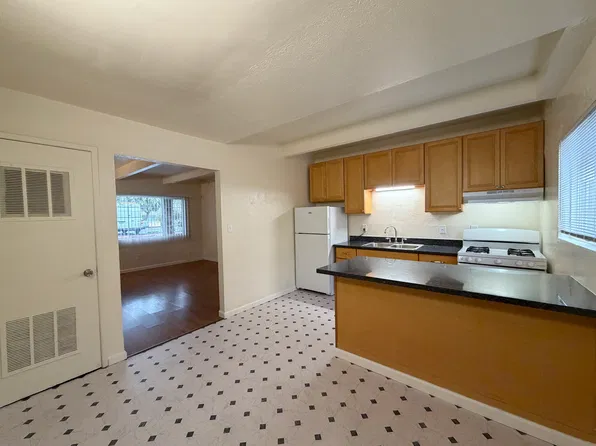 Casa de Luna Townhomes, 22189-22211 S Garden Ave #17, Hayward, CA 94541