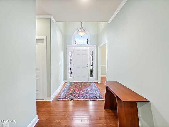 3rd image of 3288 Gardenwood Drive