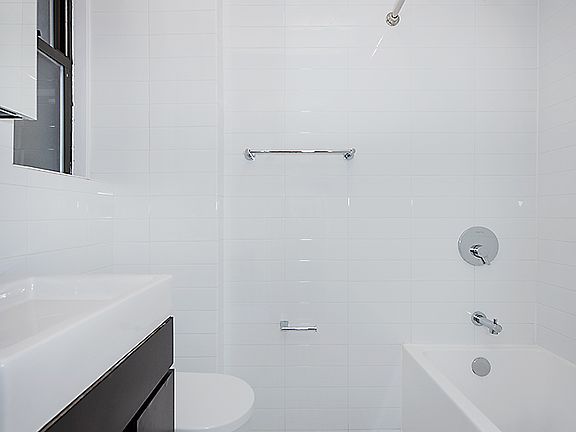 3rd image of 166 W 75th St APT 1506