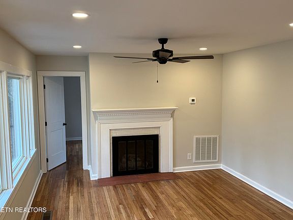 2nd image of 5509 NE Hardwood Rd