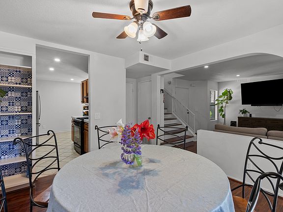 5th image of 13825 Beaver St Unit 25