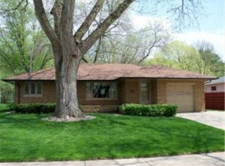 904 19th Ave NE, Rochester, MN 55906