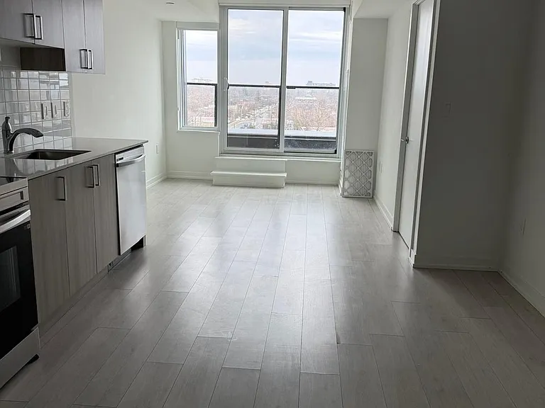 556 Marlee Ave #814 — Photo 5