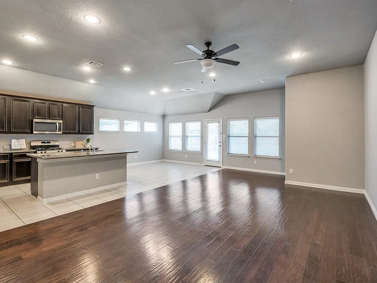 1608 Emma Pearl Ln — Photo 13