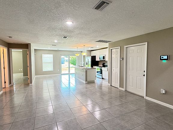 2nd image of 851 San Filippo Dr SE