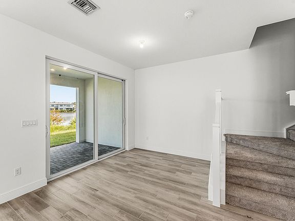 5th image of 1443 NW Corteal Way