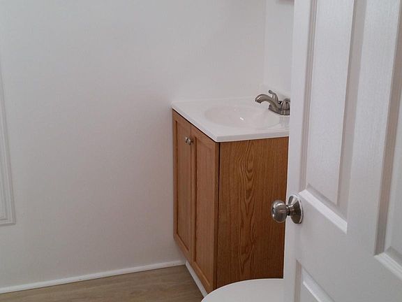 4th image of 94 Lancaster St #1