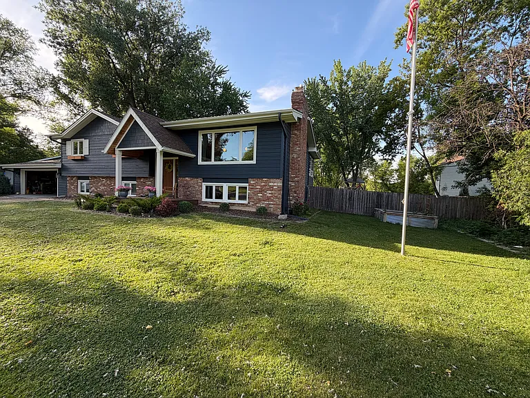 193 Ridgeview Dr — Photo 1