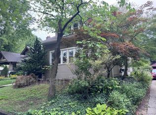 37 Devonshire Rd, Pleasant Ridge, MI 48069