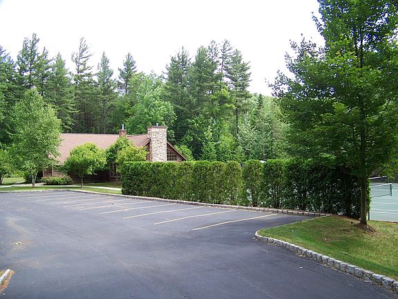 4th image of 43 Mountain Path
