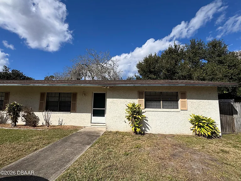 319 Cavanah Dr #B — Photo 1