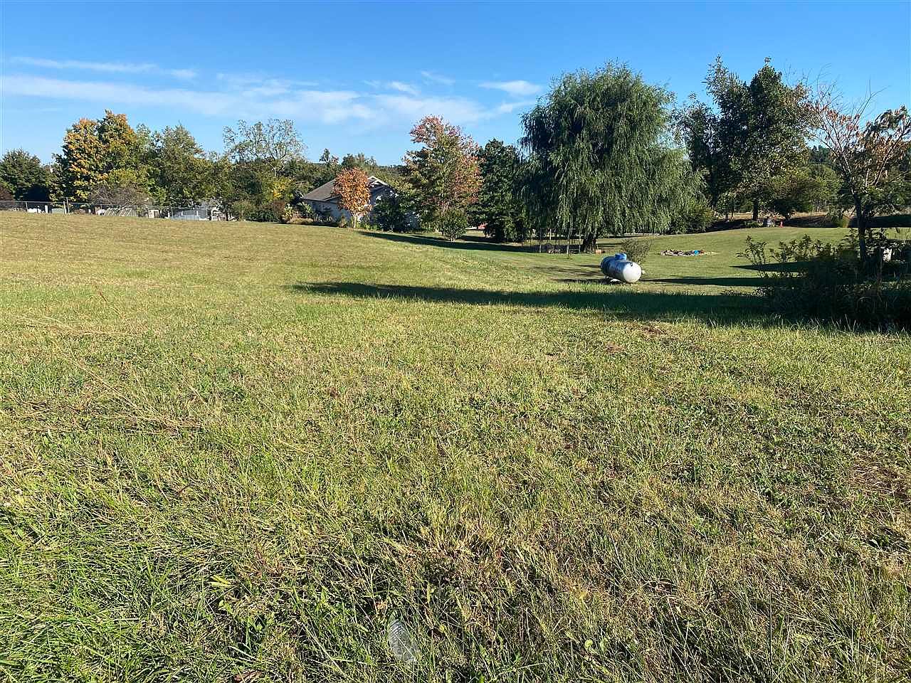 5 Hill Top Ct, Waynesburg, KY 40489 MLS CK8908989 Zillow