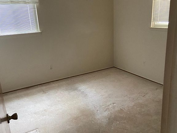 5th image of 28122 Park Ct