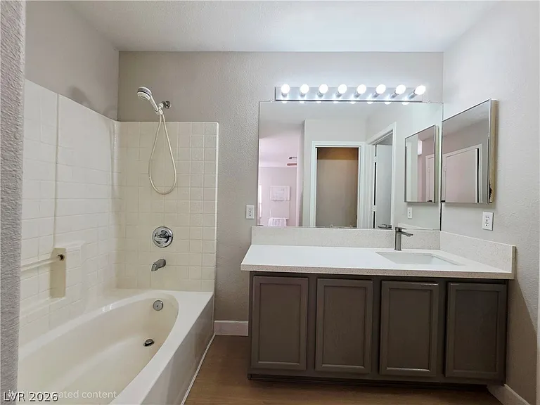 5929 Forest Creek Rd — Photo 10