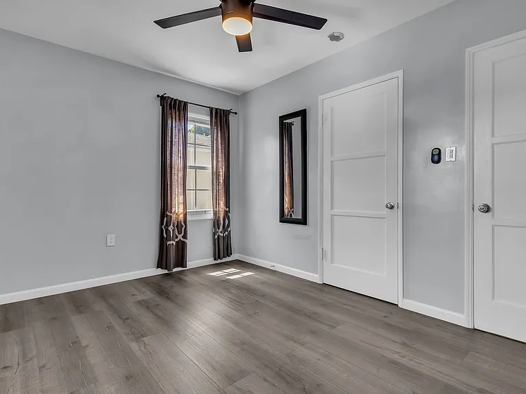 6415 W 87th St — Photo 20