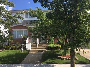 64 Grafe St, Staten Island, NY 10309