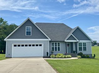 7 Vera Ln, Leoma, TN 38468