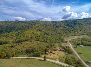 12158 Cumberland Gap Rd, New Castle, VA 24127