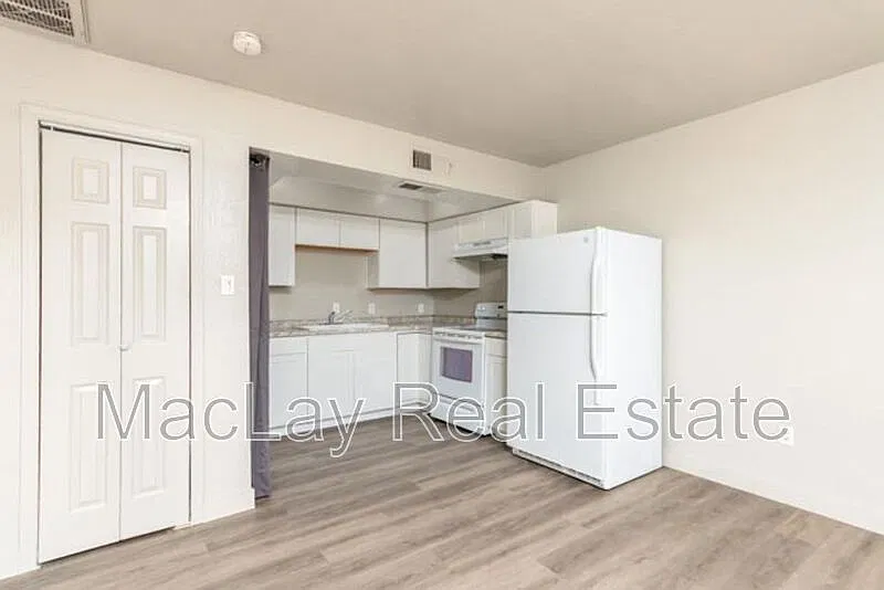 2 bed, 1.0 bath, 660 sqft, $1,250 — Photo 4