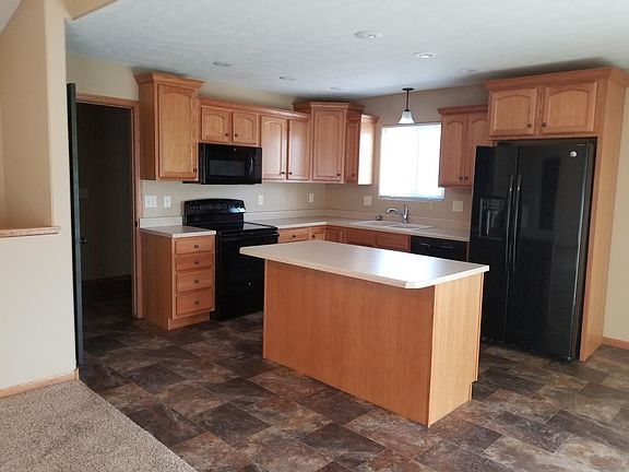 3rd image of 3735 Norseman Ave