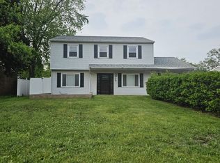 536 E Briarcliff Rd, Bolingbrook, IL 60440