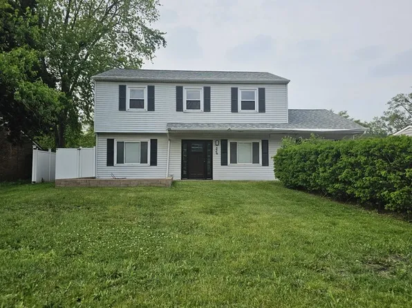 536 E Briarcliff Rd, Bolingbrook, IL 60440